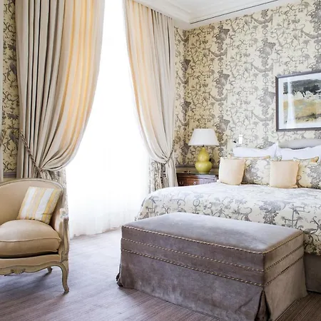 Domaine Les Crayeres 5* Reims