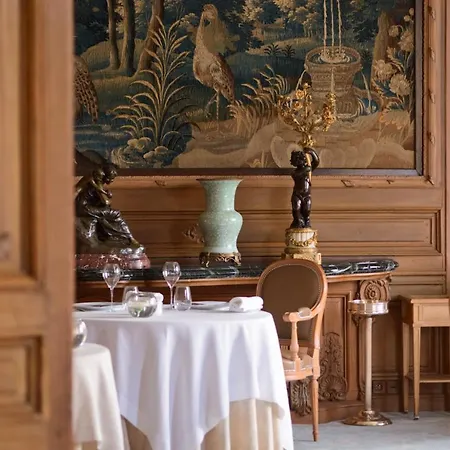 Готель Domaine Les Crayeres